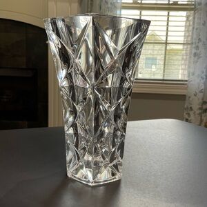 Lead Crystal Vase 7” Tall